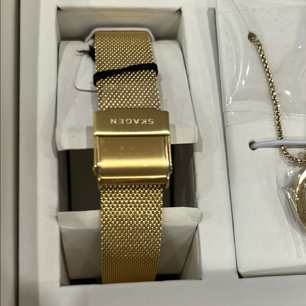 SKAGEN DENMARK ANALOG GRENEN LILLE Mesh Watch Pendant PEARL BRAND NEW 16mm - Picture 3 of 5